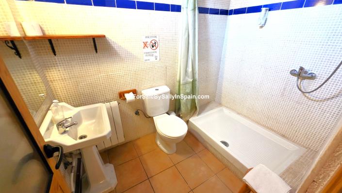 Image No.43-9 Bed Townhouse for sale