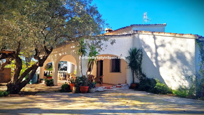 Image No.17-2 Bed Villa for sale