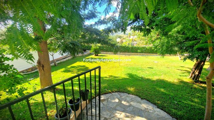 Image No.8-4 Bed Villa / Detached for sale