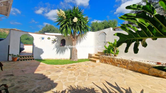 Image No.21-4 Bed Villa / Detached for sale