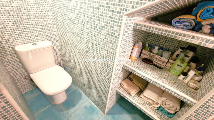 Image No.48-4 Bed Villa / Detached for sale