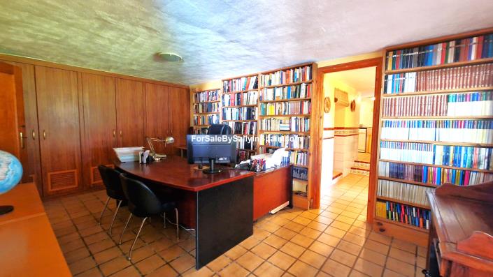 Image No.46-4 Bed Villa / Detached for sale