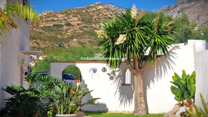 Image No.6-4 Bed Villa / Detached for sale