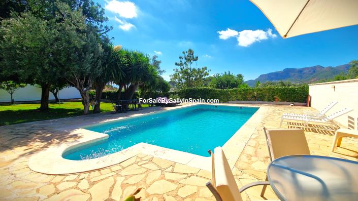 Image No.55-4 Bed Villa / Detached for sale