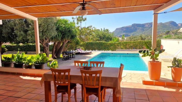 Image No.17-4 Bed Villa / Detached for sale