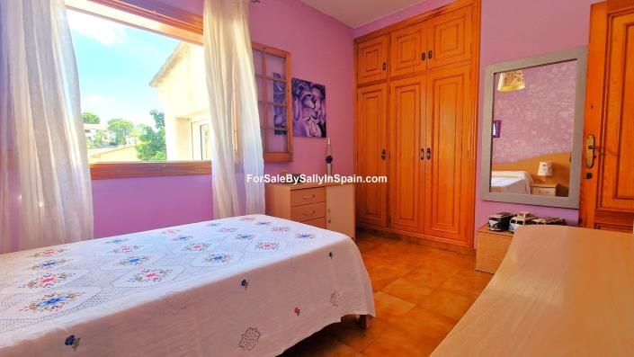 Image No.35-4 Bed Villa / Detached for sale