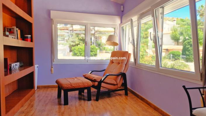 Image No.41-4 Bed Villa / Detached for sale