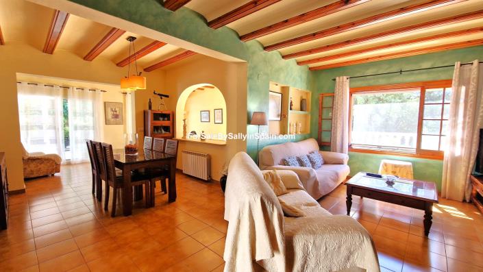 Image No.24-4 Bed Villa / Detached for sale