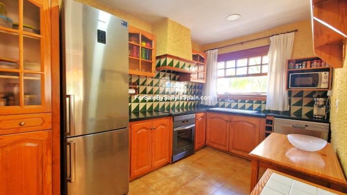 Image No.27-4 Bed Villa / Detached for sale