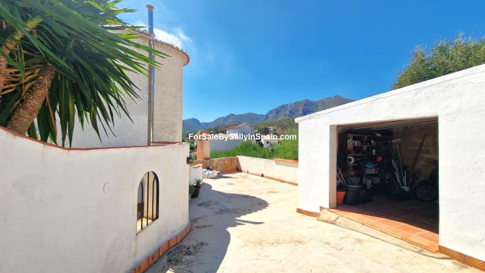 Image No.61-4 Bed Villa / Detached for sale