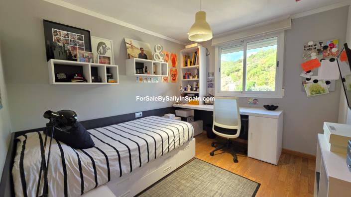 Image No.41-4 Bed Villa for sale