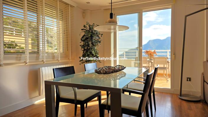 Image No.29-4 Bed Villa for sale