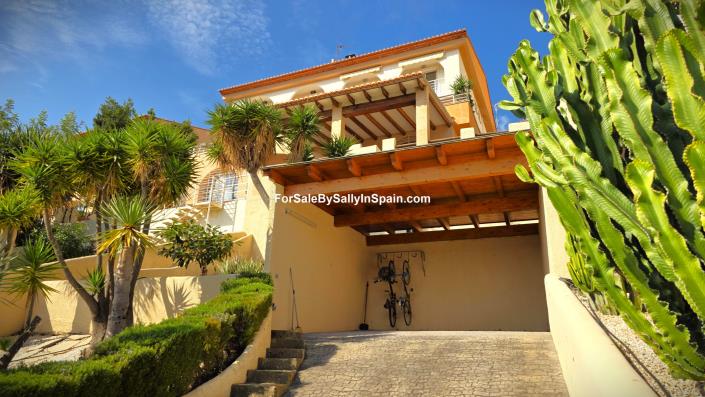 Image No.12-4 Bed Villa for sale