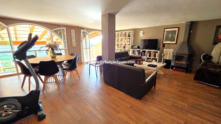 Image No.47-4 Bed Villa for sale