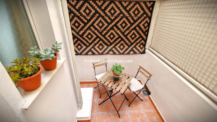 Image No.23-2 Bed Apartment for sale