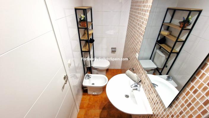 Image No.25-2 Bed Apartment for sale