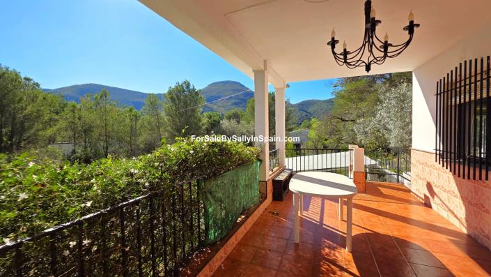 Image No.3-4 Bed Villa / Detached for sale