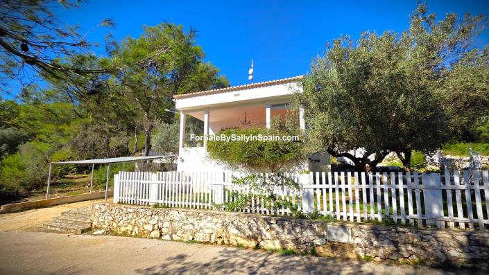Image No.2-4 Bed Villa / Detached for sale