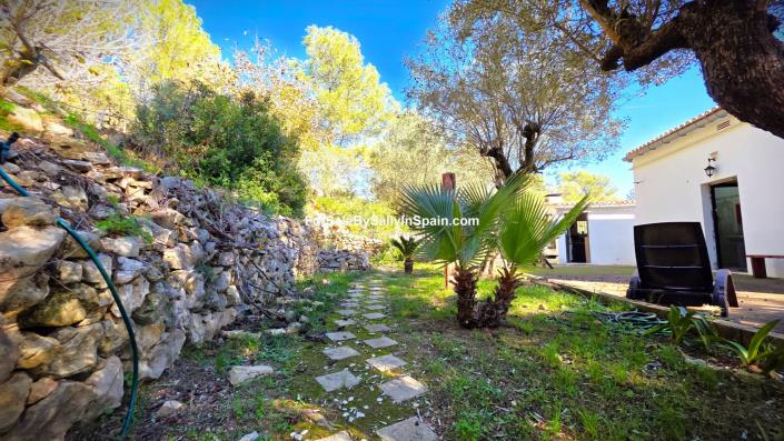 Image No.11-4 Bed Villa / Detached for sale