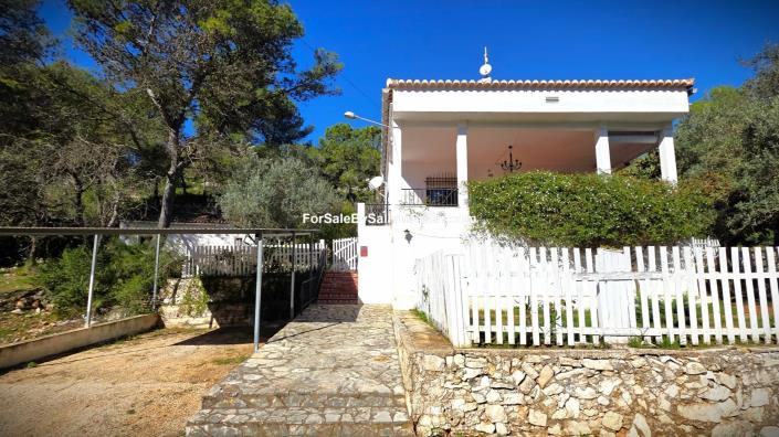 Image No.12-4 Bed Villa / Detached for sale