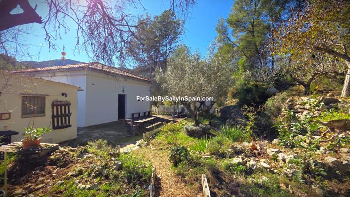 Image No.14-4 Bed Villa / Detached for sale