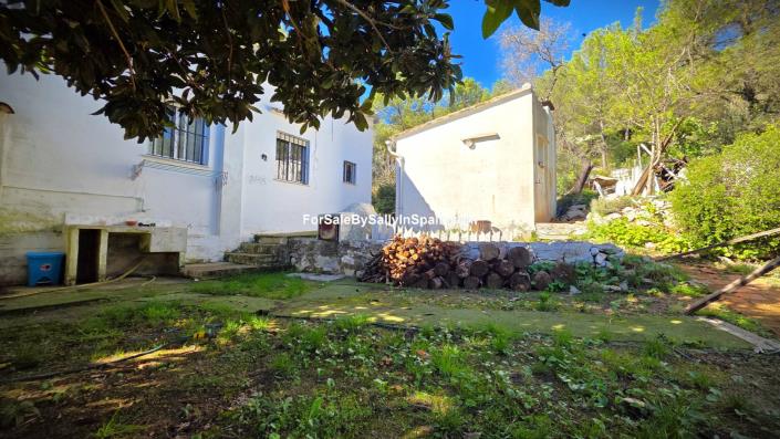 Image No.19-4 Bed Villa / Detached for sale