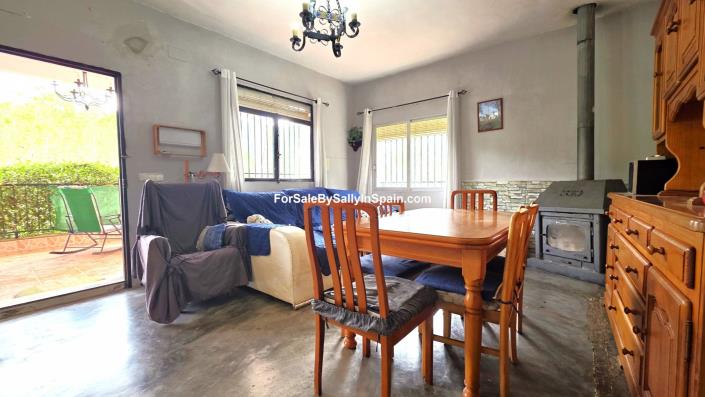 Image No.25-4 Bed Villa / Detached for sale