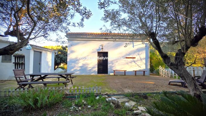 Image No.35-4 Bed Villa / Detached for sale