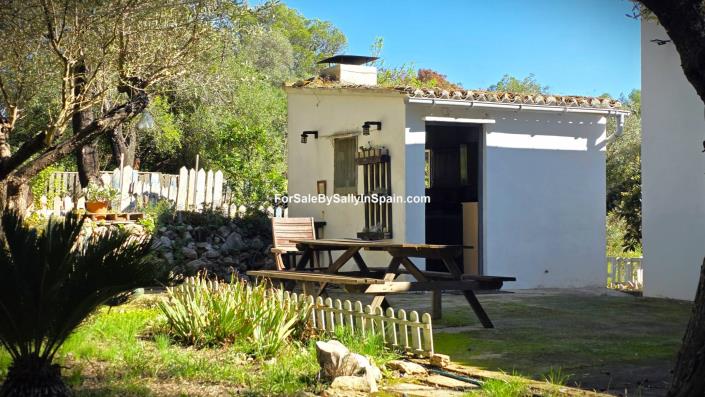 Image No.38-4 Bed Villa / Detached for sale