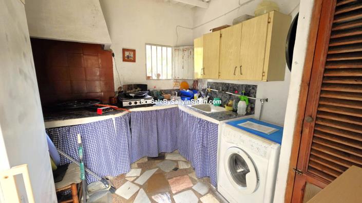 Image No.39-4 Bed Villa / Detached for sale