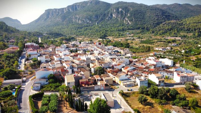 Image No.47-4 Bed Villa / Detached for sale