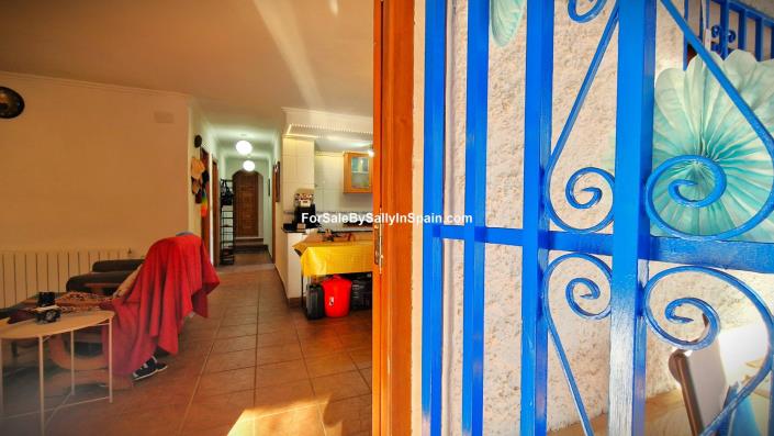 Image No.19-4 Bed Villa / Detached for sale