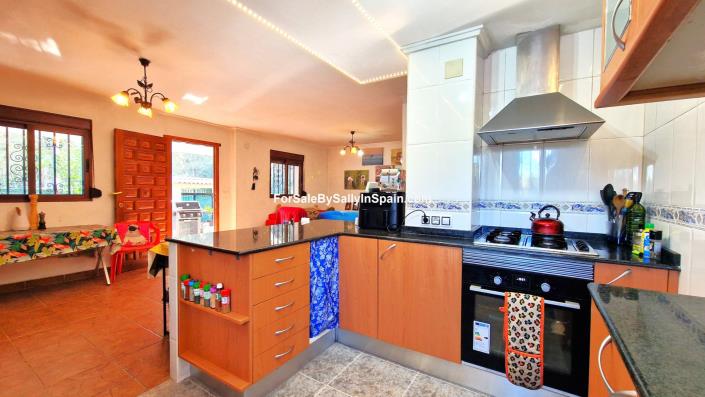 Image No.26-4 Bed Villa / Detached for sale