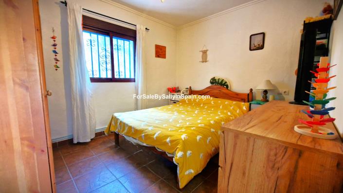 Image No.29-4 Bed Villa / Detached for sale