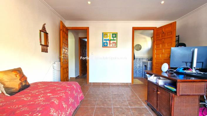 Image No.34-4 Bed Villa / Detached for sale
