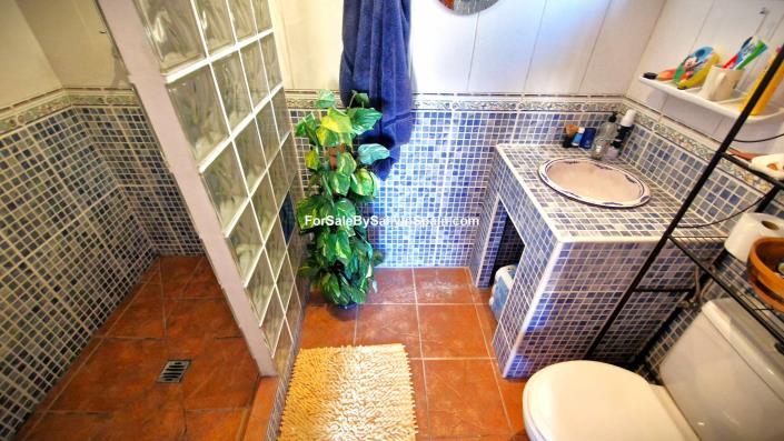 Image No.36-4 Bed Villa / Detached for sale