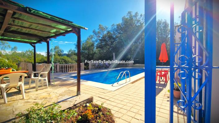 Image No.42-4 Bed Villa / Detached for sale