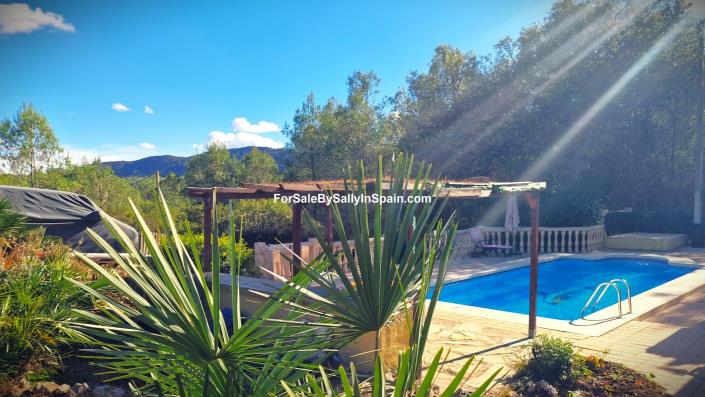 Image No.43-4 Bed Villa / Detached for sale