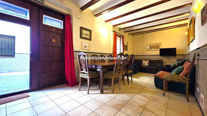 Image No.7-5 Bed Townhouse for sale