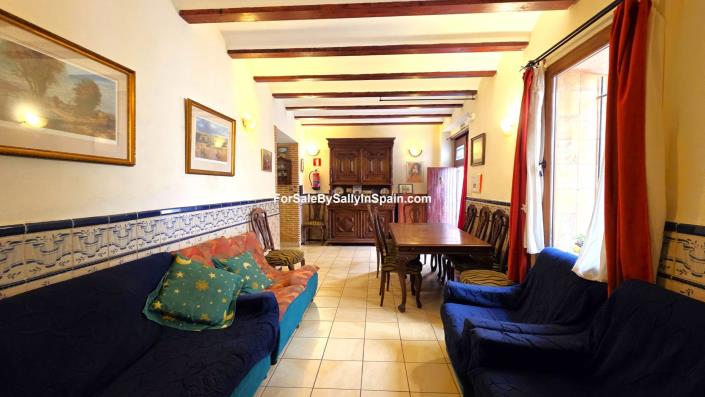 Image No.8-5 Bed Townhouse for sale