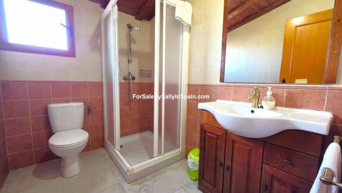 Image No.34-5 Bed Townhouse for sale