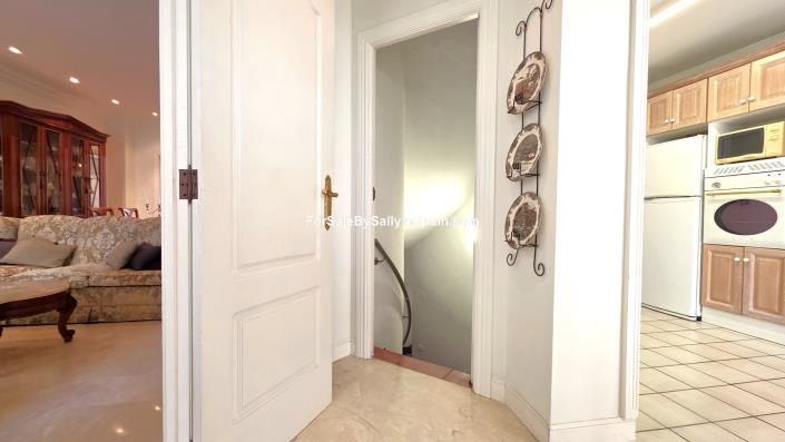 Image No.53-4 Bed Townhouse for sale