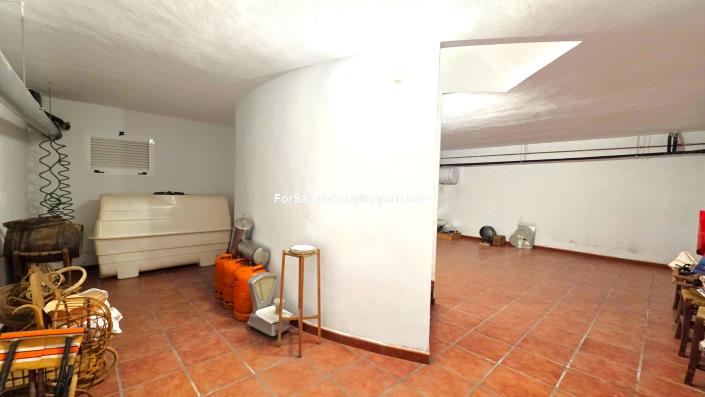 Image No.55-4 Bed Townhouse for sale