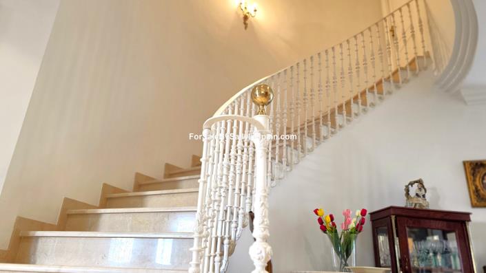 Image No.31-4 Bed Townhouse for sale