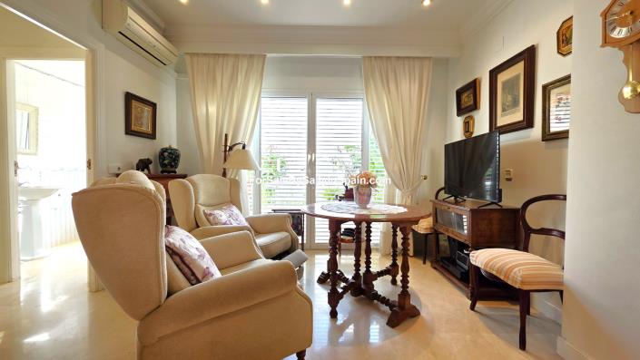 Image No.13-4 Bed Townhouse for sale