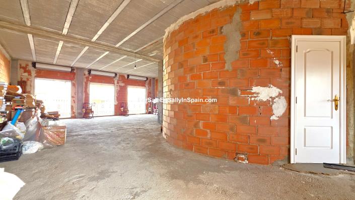 Image No.32-4 Bed Townhouse for sale