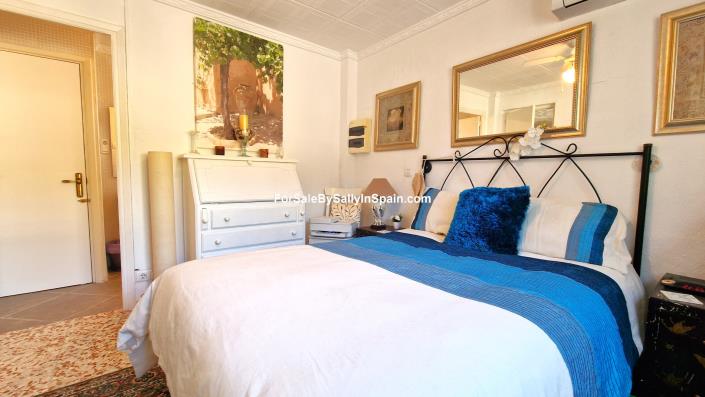 Image No.30-Villa de 4 chambres à vendre à Benigánim