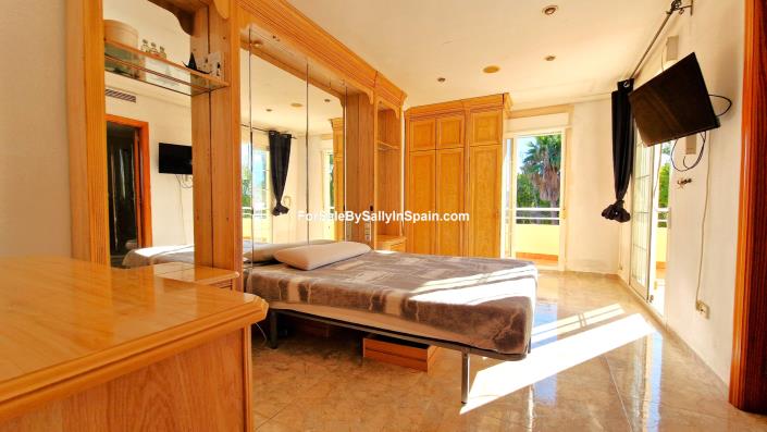 Image No.37-Villa de 4 chambres à vendre à Gandía