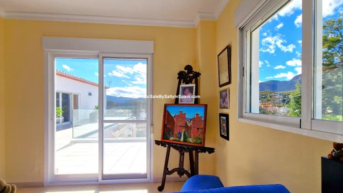 Image No.39-6 Bed Villa for sale