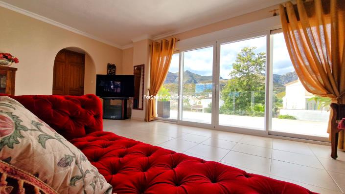 Image No.29-6 Bed Villa for sale